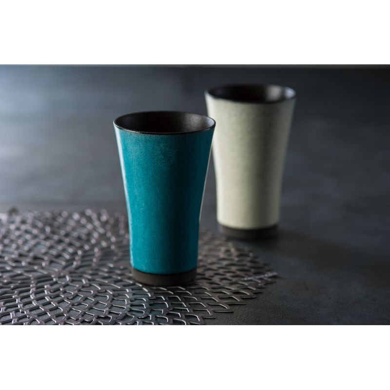 زوج أكواب البيرة - كايراجي في صندوق خشبي