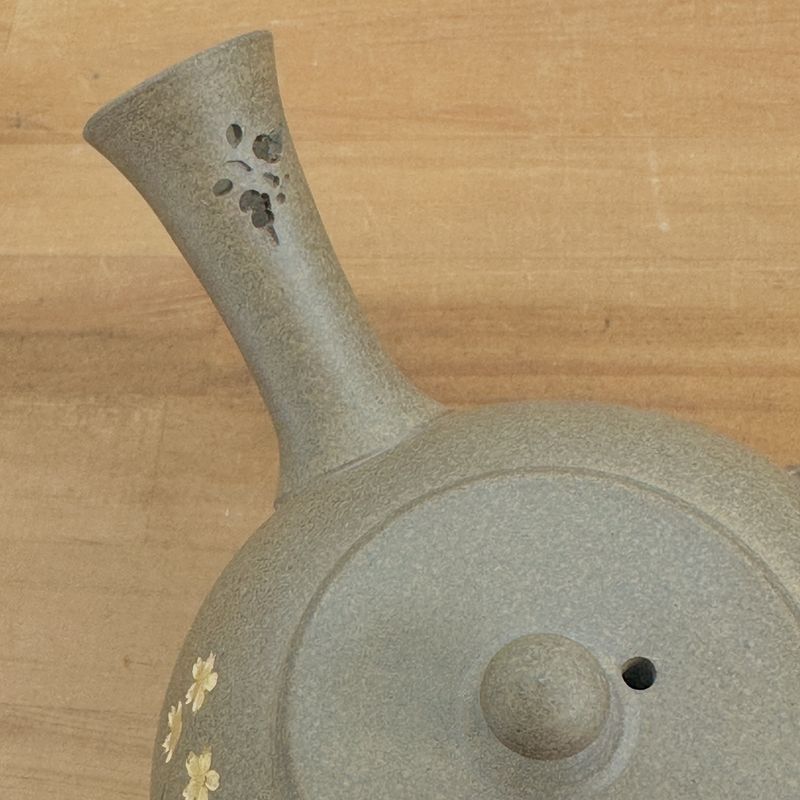 Teapot - SEIHO Unglazed Stoneware Round Inro-Lid Butterfly Sakura