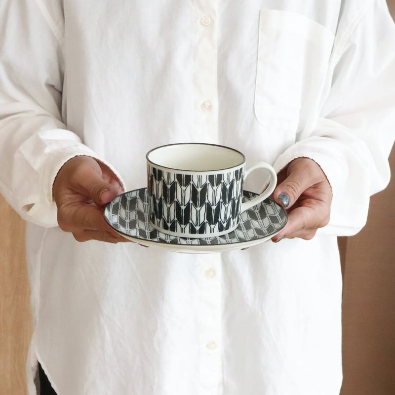 Pair Coffee Cup and Saucer - Asanoha/Yagasuri