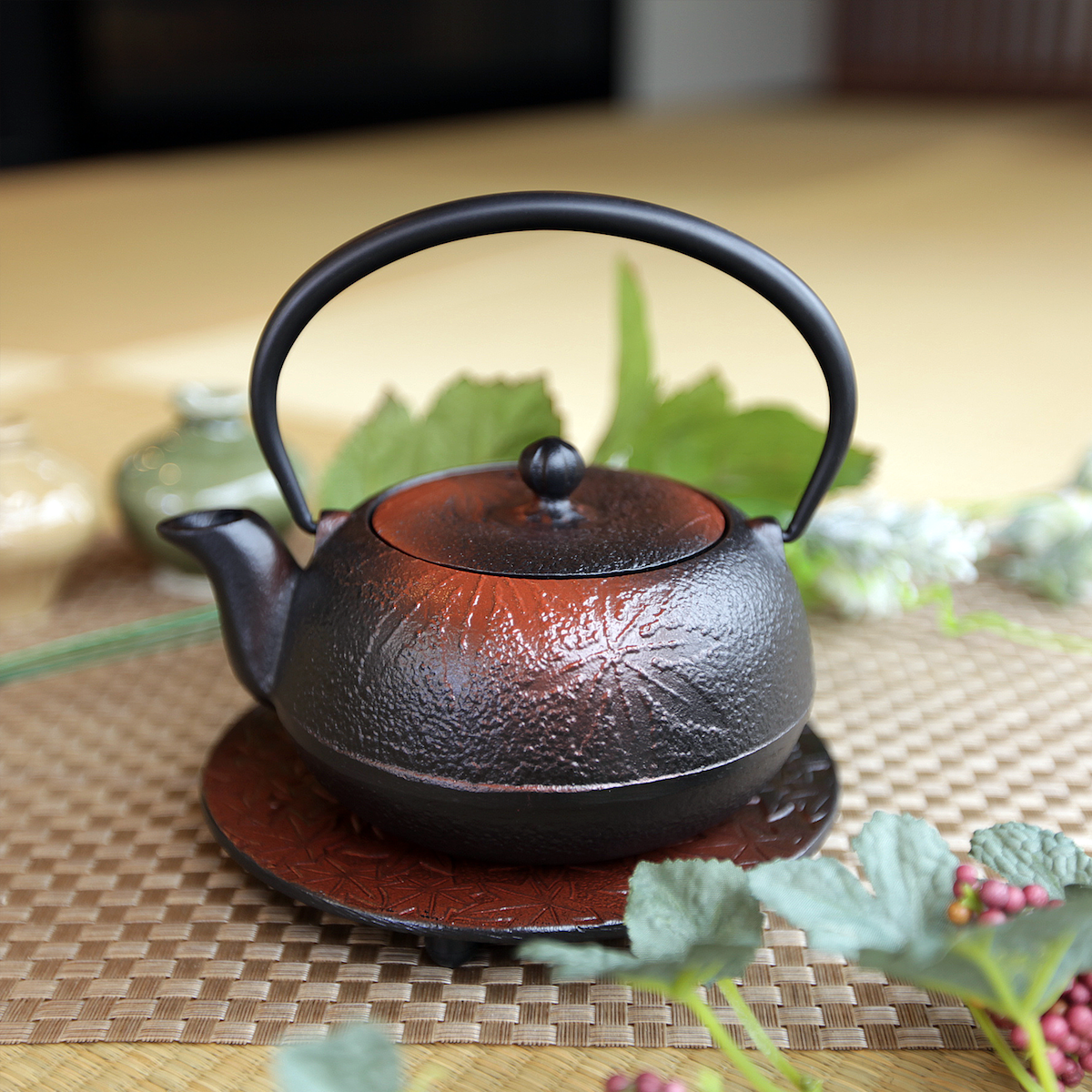 Japanese tea kettles, Nanbu tekki, Enamel kettles