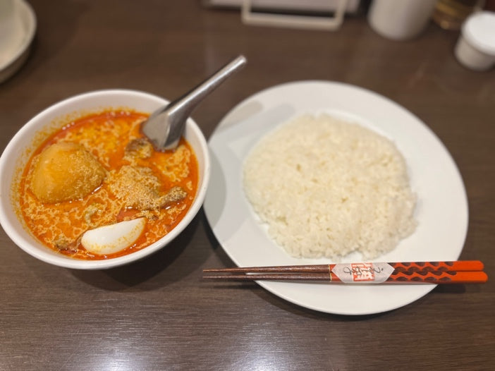 #5 TRAVELING CHOPSTICKS: ADDICTIVE SPICY THAI CURRY IN SHINANOMACHI