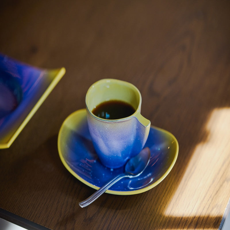 طبق - مصباح المسافر البيضاوي المنحني