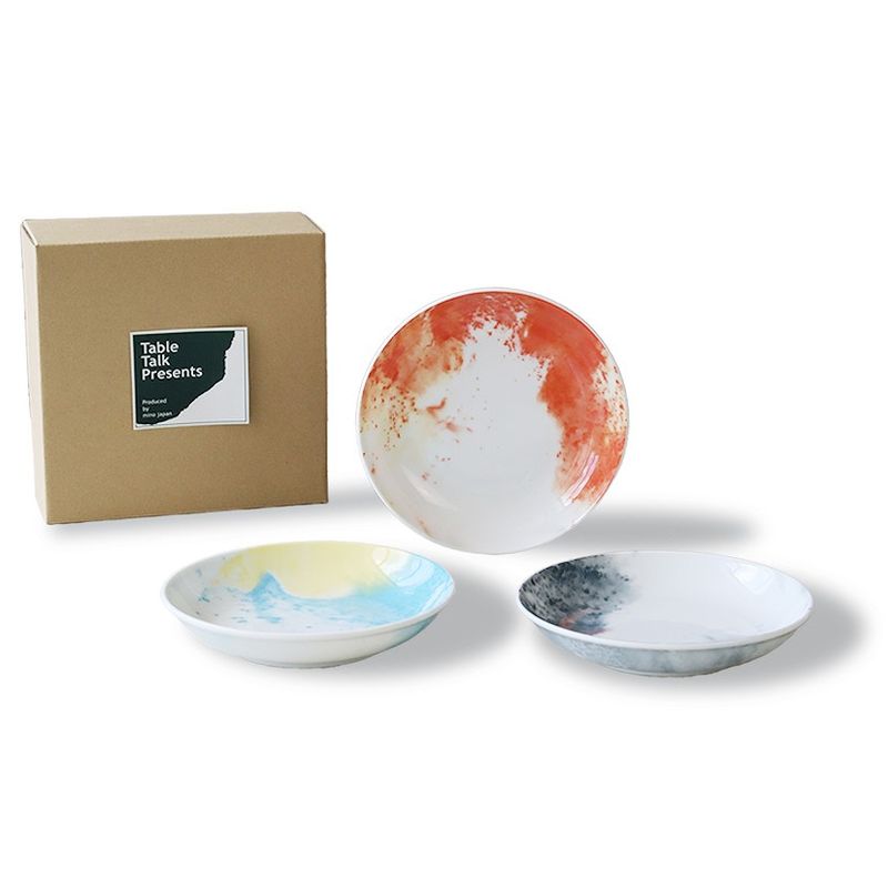 Trio Plate - cosmos (Size Medium)