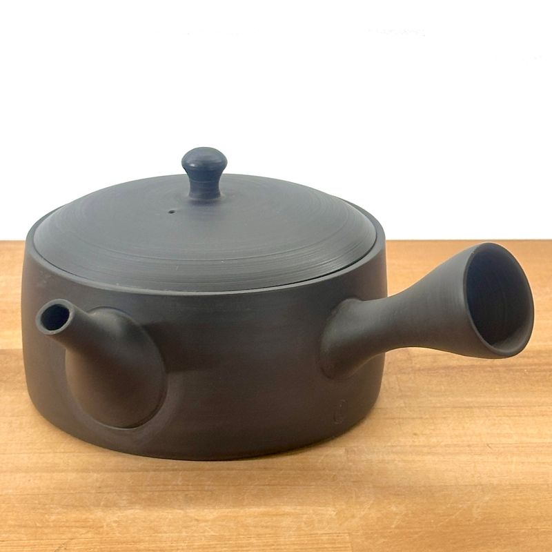 إبريق شاي - جيوكو، شكل مستقيم، سادة