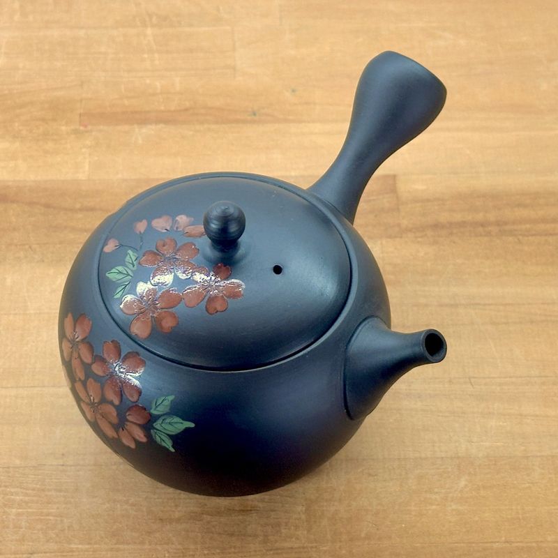 إبريق شاي - جيوكو، طين بني، شكل دائري صغير، زهرة حمراء