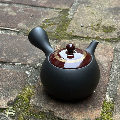 Teapot - Black Small Round Red Gold Line