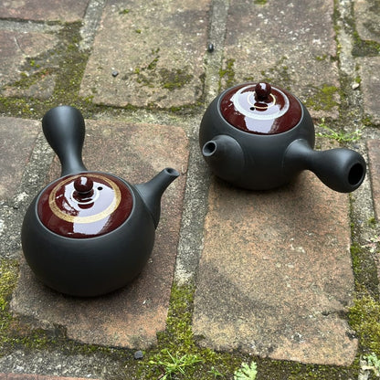 Teapot - Black Small Round Red Silver Line