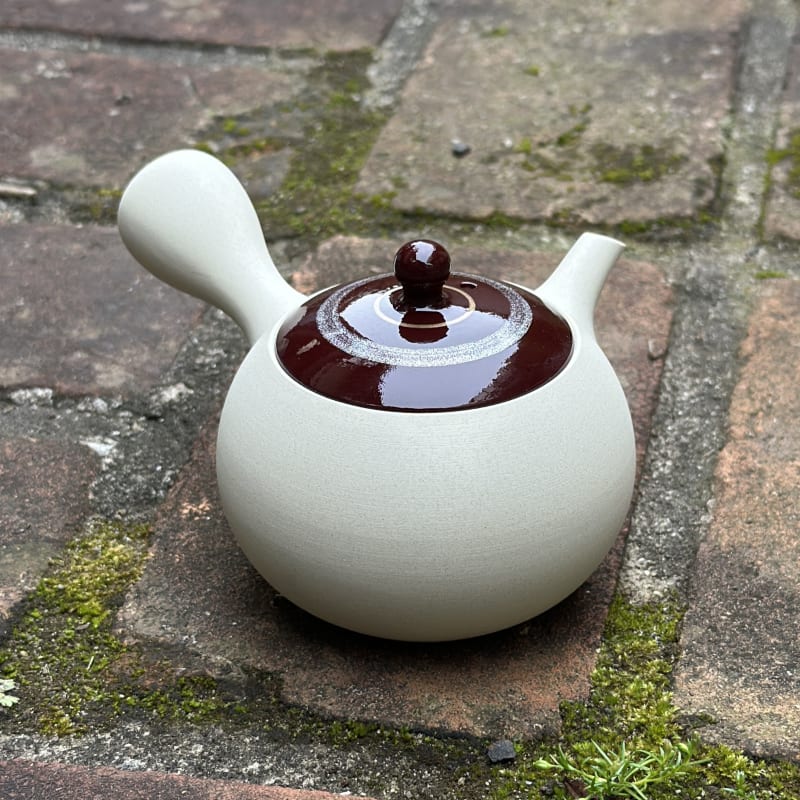 Teapot - White Small Round Red Silver Line