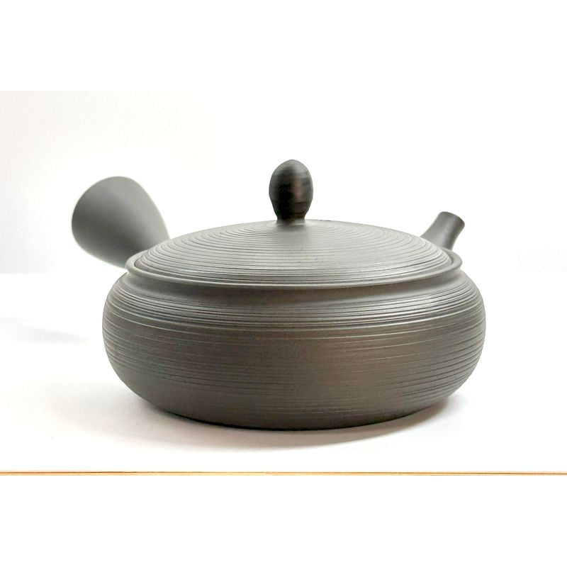 Teapot - GYOKKO Black Kiln-Change Flat Shape Line Ridge