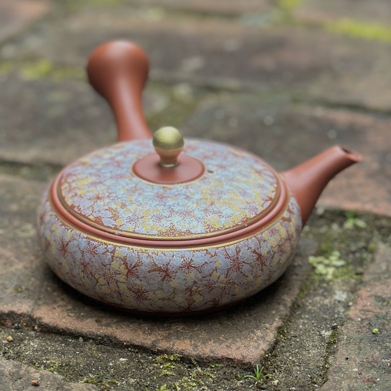 Teapot - Sekiryu Flat Shape Gold Sakura Carving