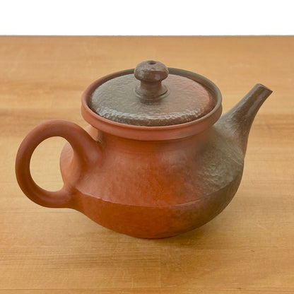 Teapot - YOSHIKI Red Clay Inro Lid Pearl Shaped Tataki Texture Rear Handle