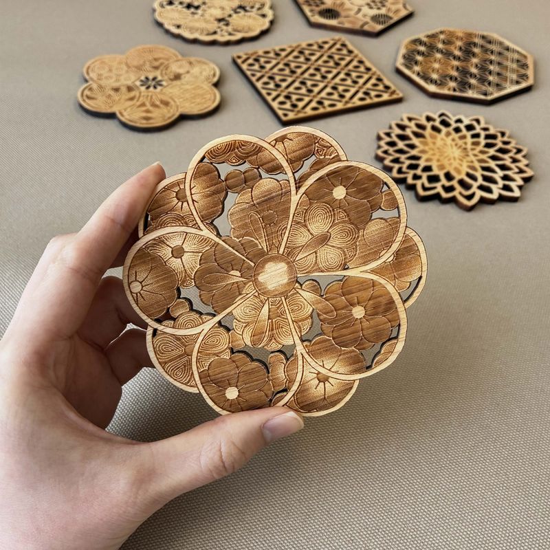 كوستر - لون أرجواني بالكامل