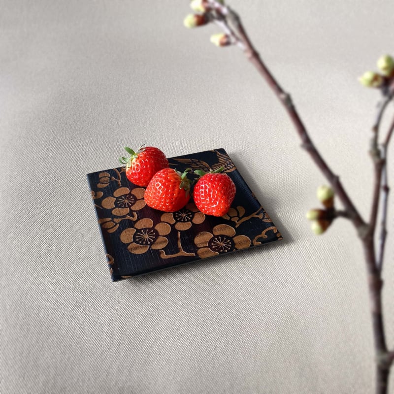 Small Square Plate - UME NI SUZUME Plum & Sparrow