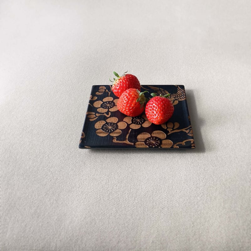 Small Square Plate - UME NI SUZUME Plum & Sparrow