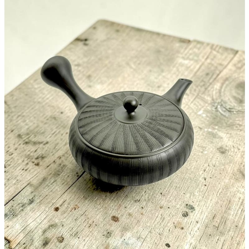  Teapot - Sekiryu Black Kiln-Fired Comb Pattern Ceramesh