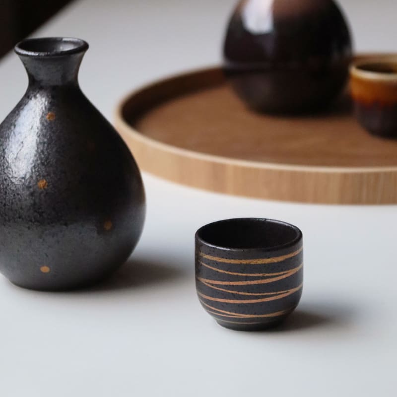 Sake Cup Set (6 pieces) - Gold Accent