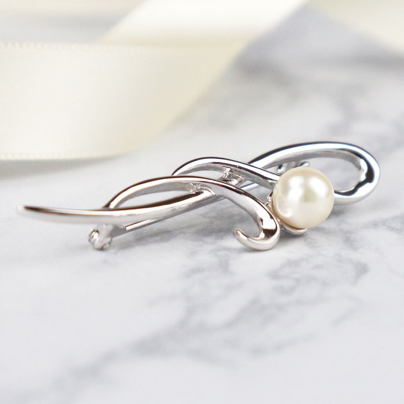 Brooch - Akoya Pearl 7.5-8.0mm