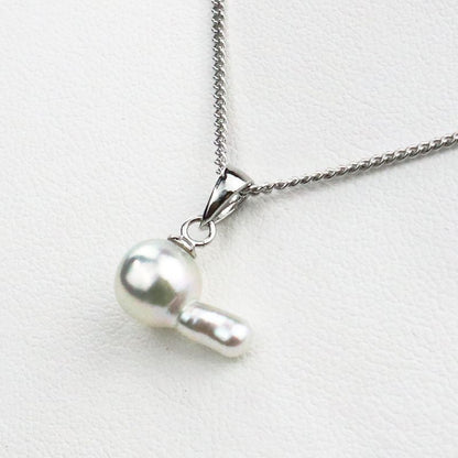 قلادة - لؤلؤة أكويا غير معالجة على شكل سمكة باروكية 7.0-7.5 مم