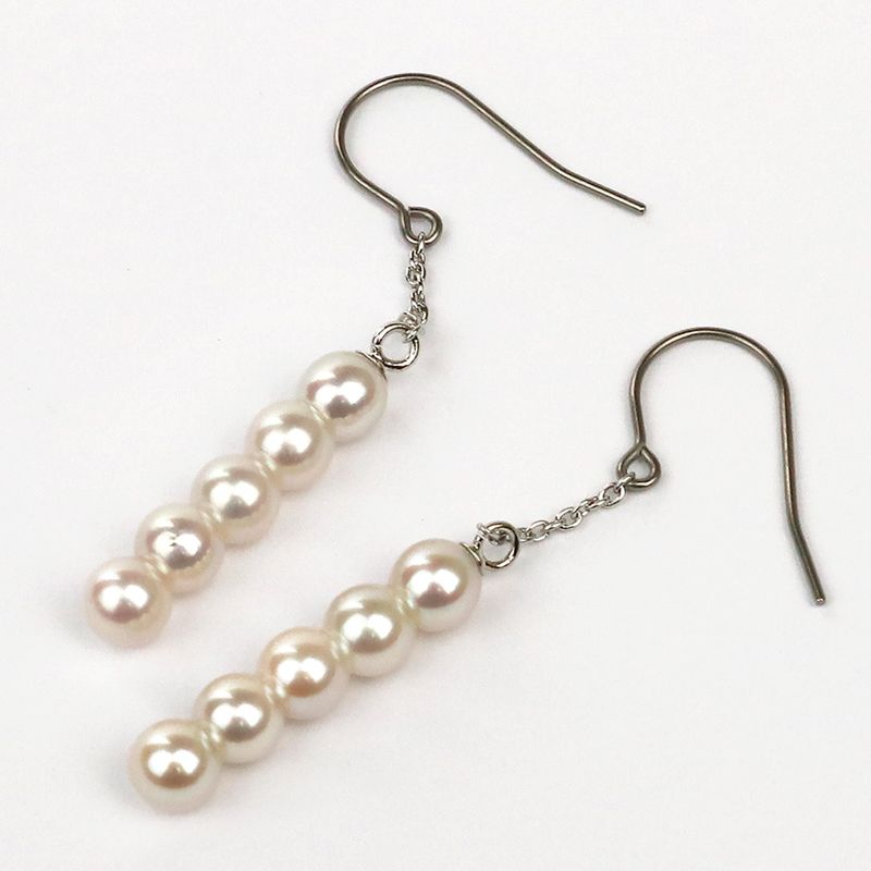 Five Pearl Hook Earrings - Akoya Pearl 4.0-4.5mm