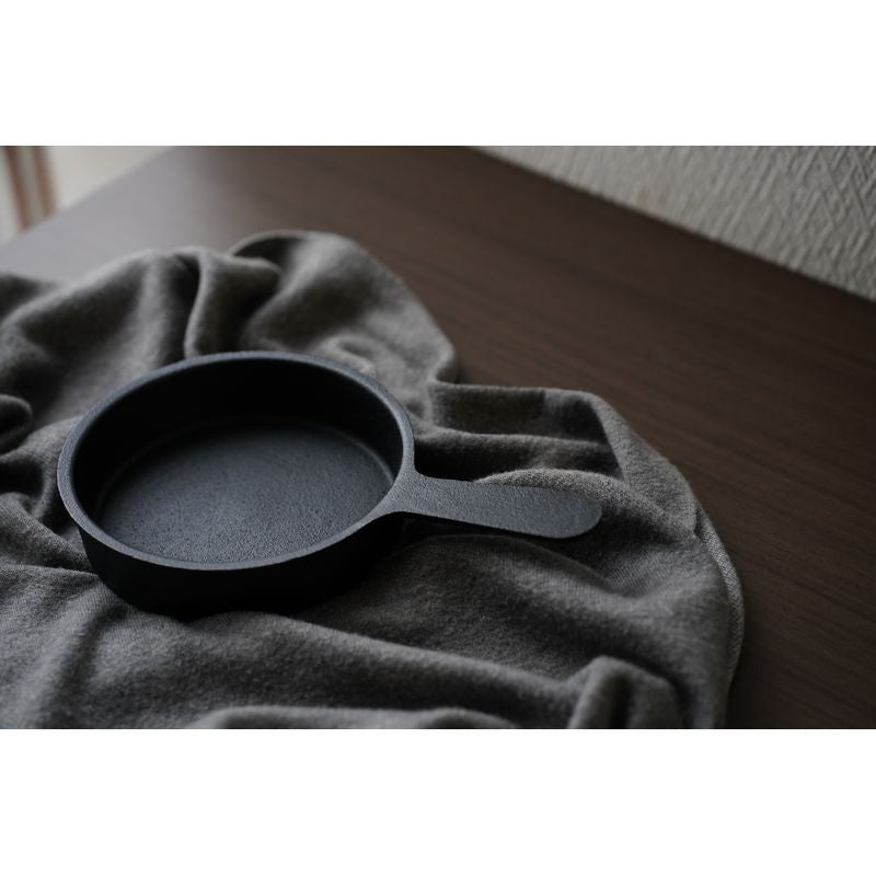 Pan - Cast Iron One Handle