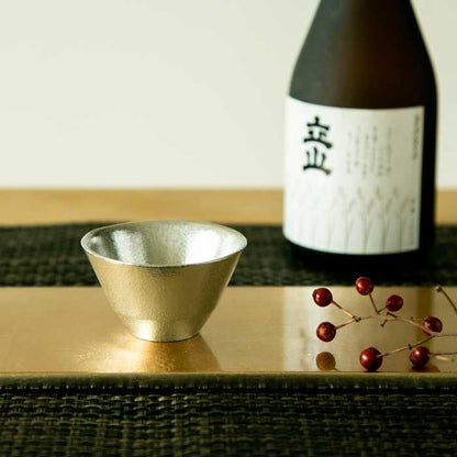 Sake Gefäß Set - Katakuchi (Sake Krug) Größe Groß und Zinn Sake Becher Typ II